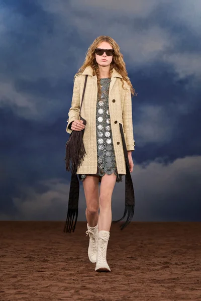 Look 26